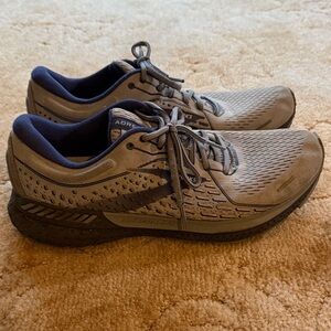 Men’s Brooks Adrenaline GTS 21 with Guiderails Running Shoes